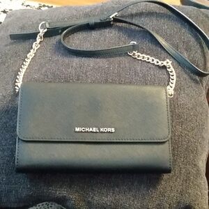 EUC Michael Kors Crossbody Purse/Wallet
